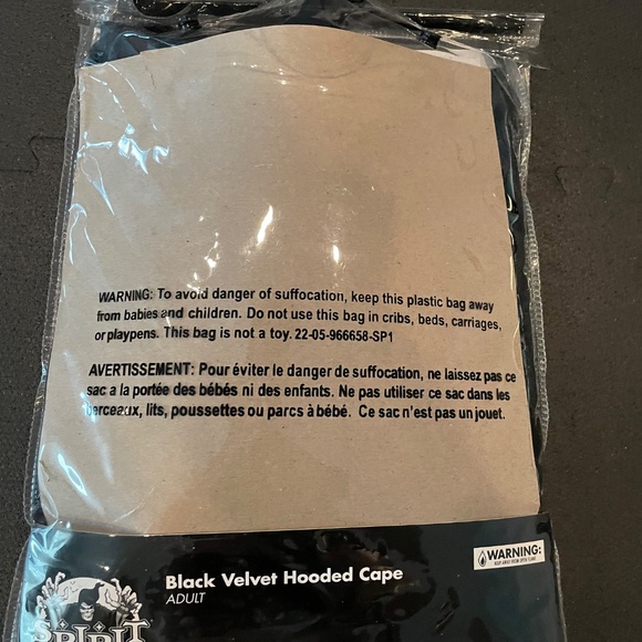 Spirit Halloween Black Velvet Cape - Picture 2 of 2